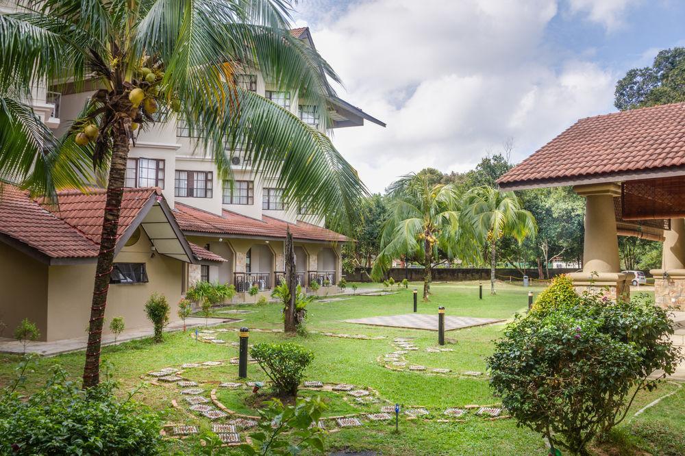 Eastana Cherating Beach Resort Extérieur photo